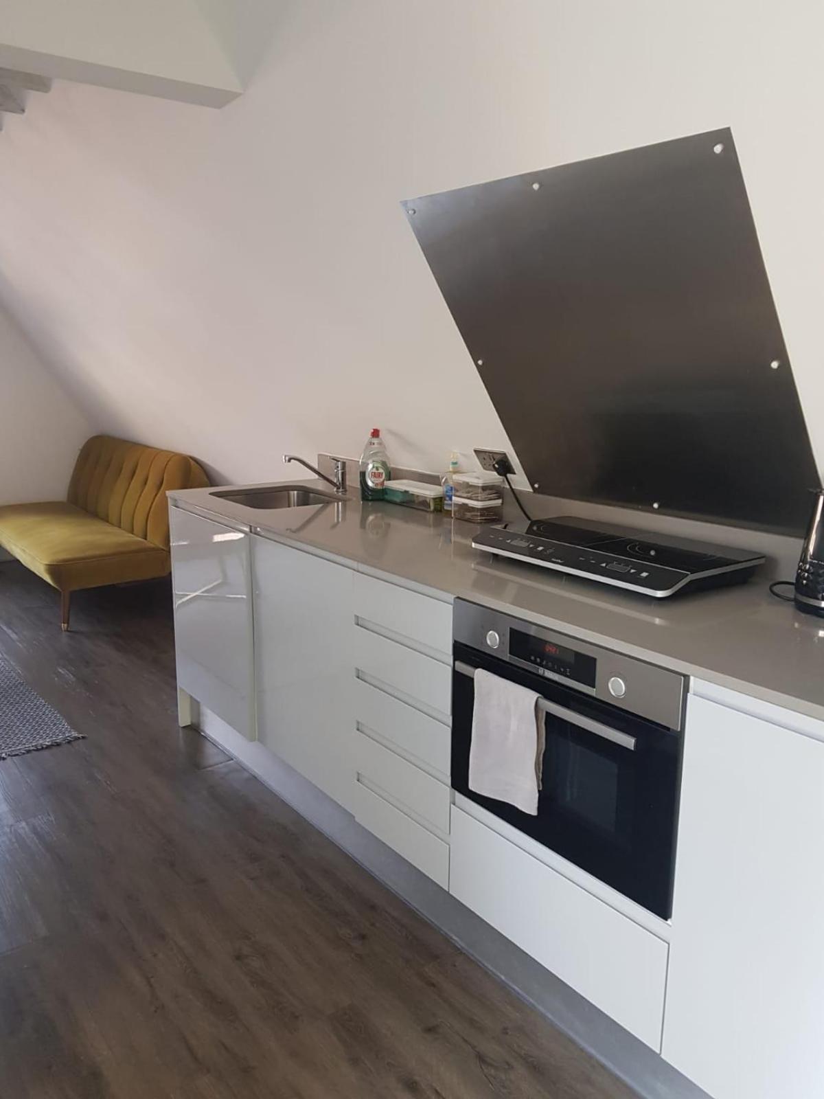 Nitehouse Apartment